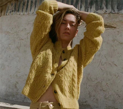 2025 sweater wool-blend knitted sweater twisted loose front buckle crew neck knitted sweater women 31482