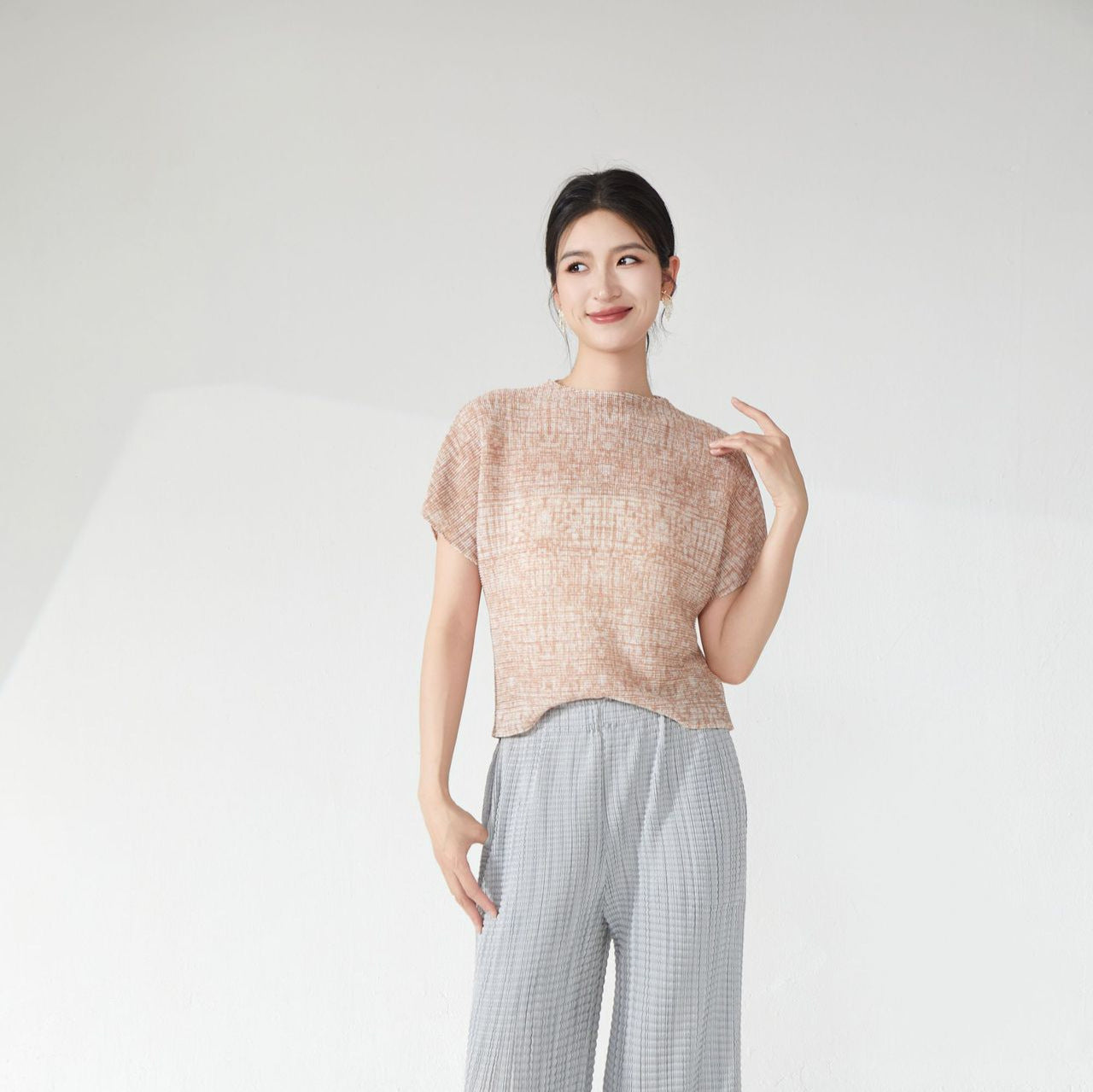 Summer clothes women's new t-shirt loose and thin high-end pullover commuter versatile pleated short-sleeved T-shirt