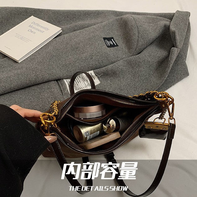 2025 Shoulder bag new fashion matte bag women's autumn and winter large-capacity chain messenger bag simple temperament versatile women's bag