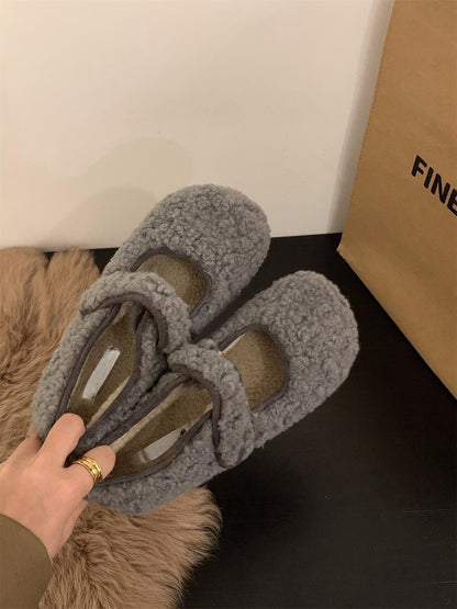 2025  Flat-bottomed white curly wool shoes women's shoes wear popular new versatile autumn and winter Velcro Doudou single shoes