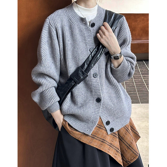 2025 popular autumn new knitted jacket Korean version crew neck single-row button lazy wind knitted sweater 302-1