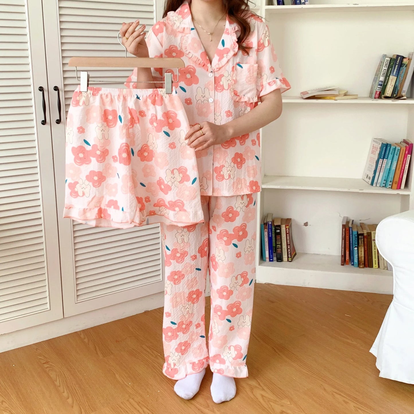 qgtao Pajamas Women's Bubble Cotton Three Piece Cardigan Short Sleeve Long Pants Shorts Fashion Simple Cute Printed Home Furnishing Sleepwear