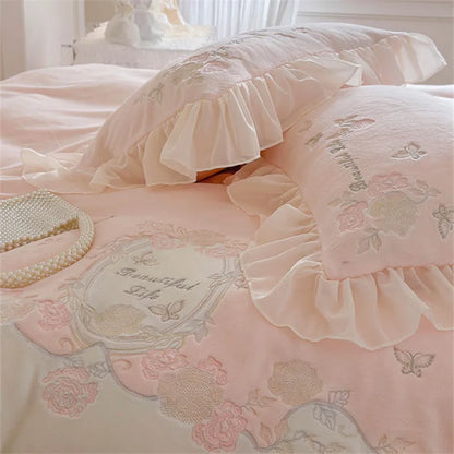 Yeknu French Romantic Bedding Set Luxury Flower Embroidery Princess Pink Ruffle Milk Velvet Quilt Duvet Cover Bed Sheet Set Bedclothes