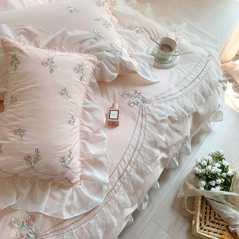 Yeknu - Elegant embroidery bedding set Princess style lace duvet cover set pure Cotton king size bedding set Ruffle Quilt Cover Bedding