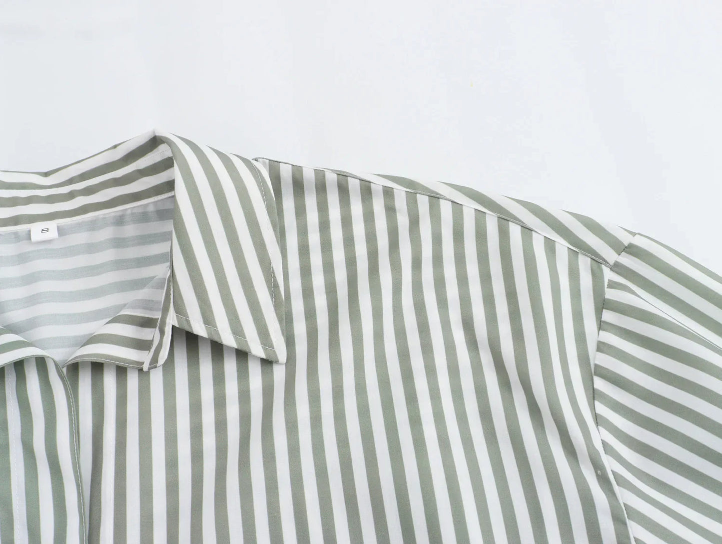 qgtao  2024 Women’s Versatile Trendy Shirt Shirts & Blouses Korean Popular Clothes Blouse Y2K Top Japanese Vintage Clothing