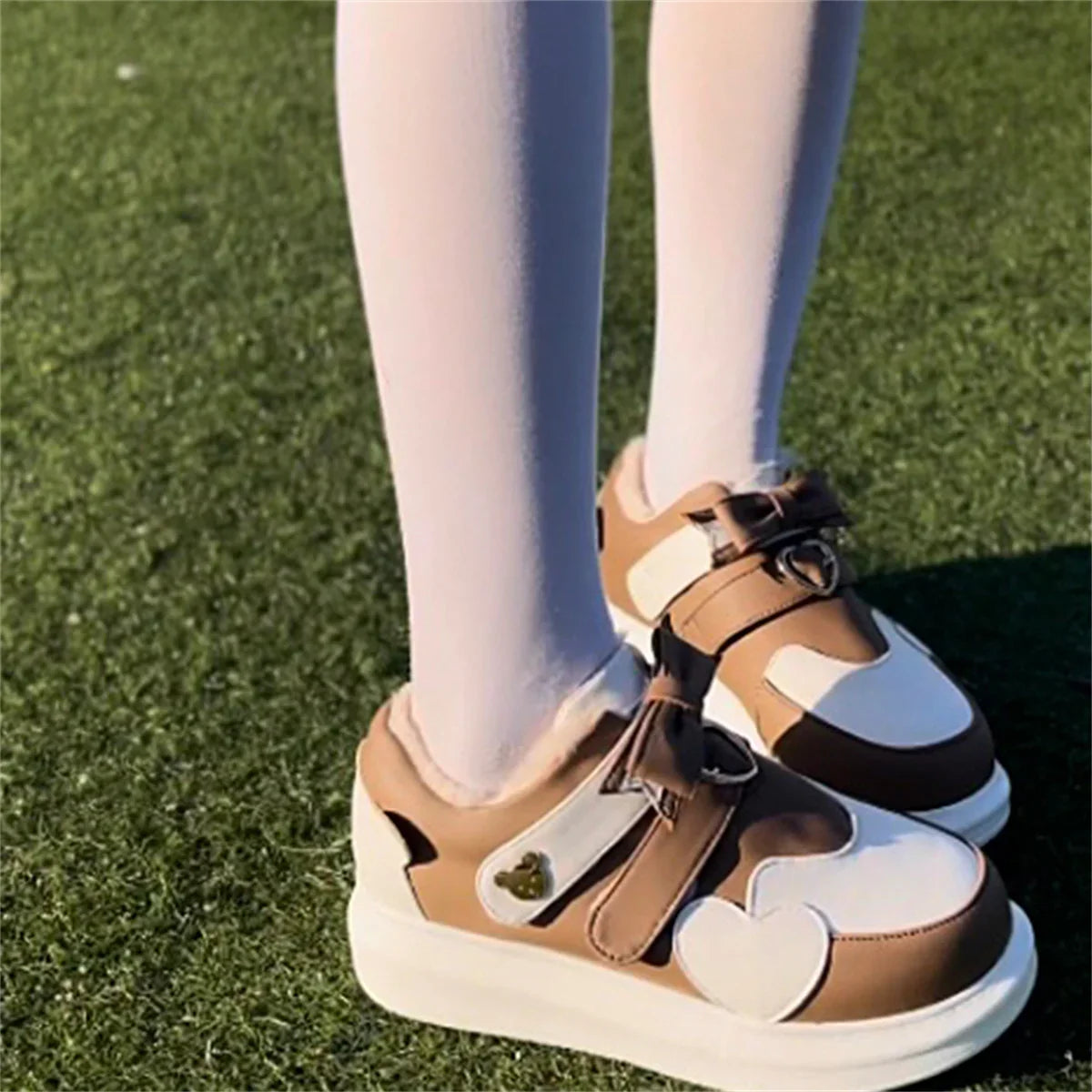 qgtao Sweet Sports Style Shoes Cosplay Victoria Kawaii Girl Winter Plus Velvet Warm Love Bear Bow Pu Round Head High Top Sports Shoes