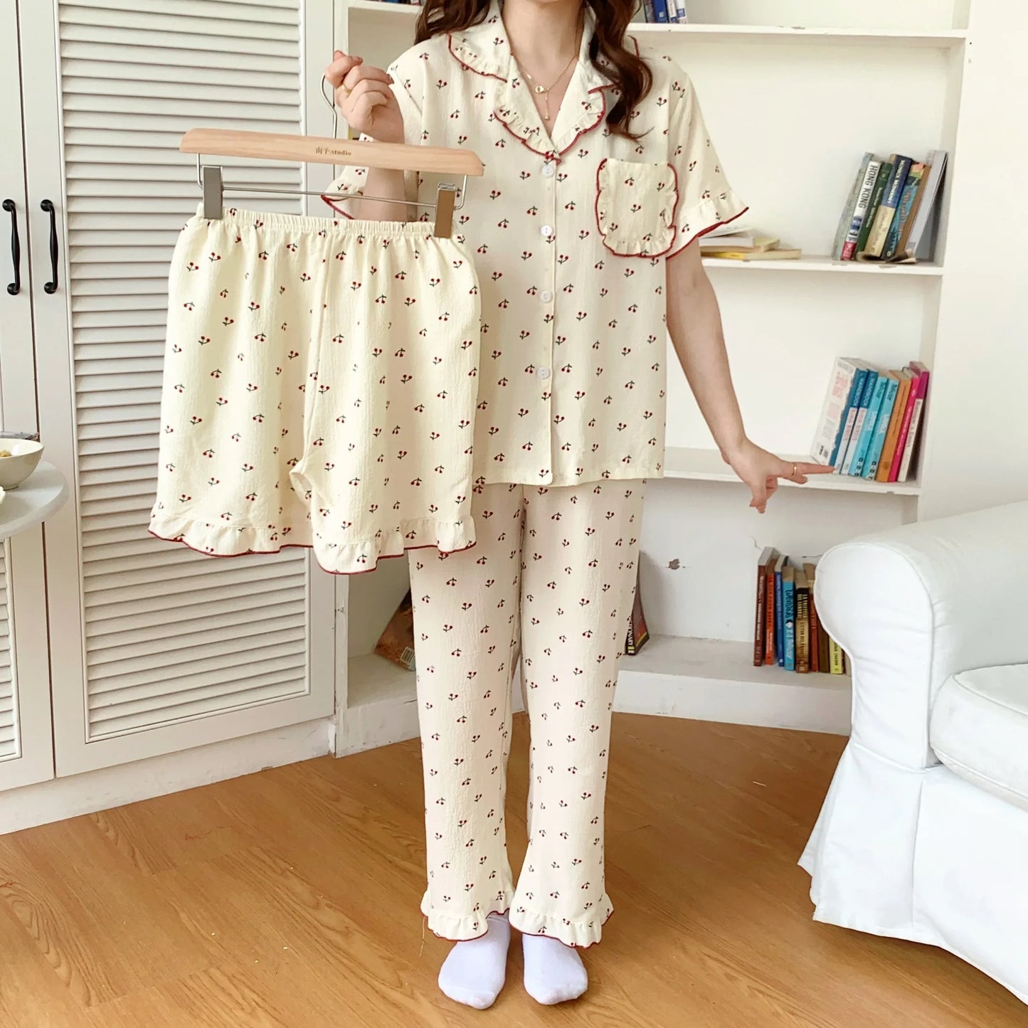 qgtao Pajamas Women's Bubble Cotton Three Piece Cardigan Short Sleeve Long Pants Shorts Fashion Simple Cute Printed Home Furnishing Sleepwear