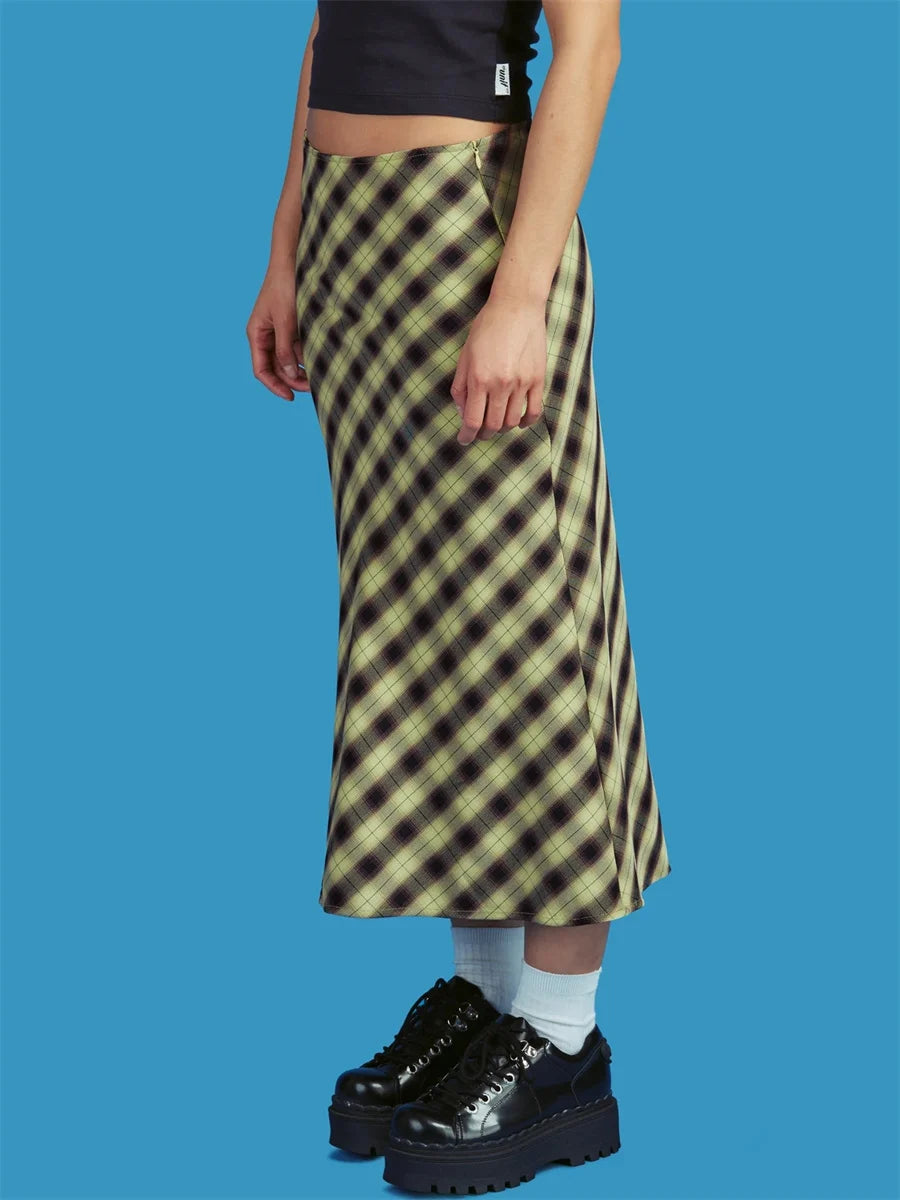 qgtao Women Y2k Harajuku Maxi Skirt Low Waist Plaid Printed Midi Skirt 2000s Vintage Bodycon Long Pencil Skirt Korean Fashion Street