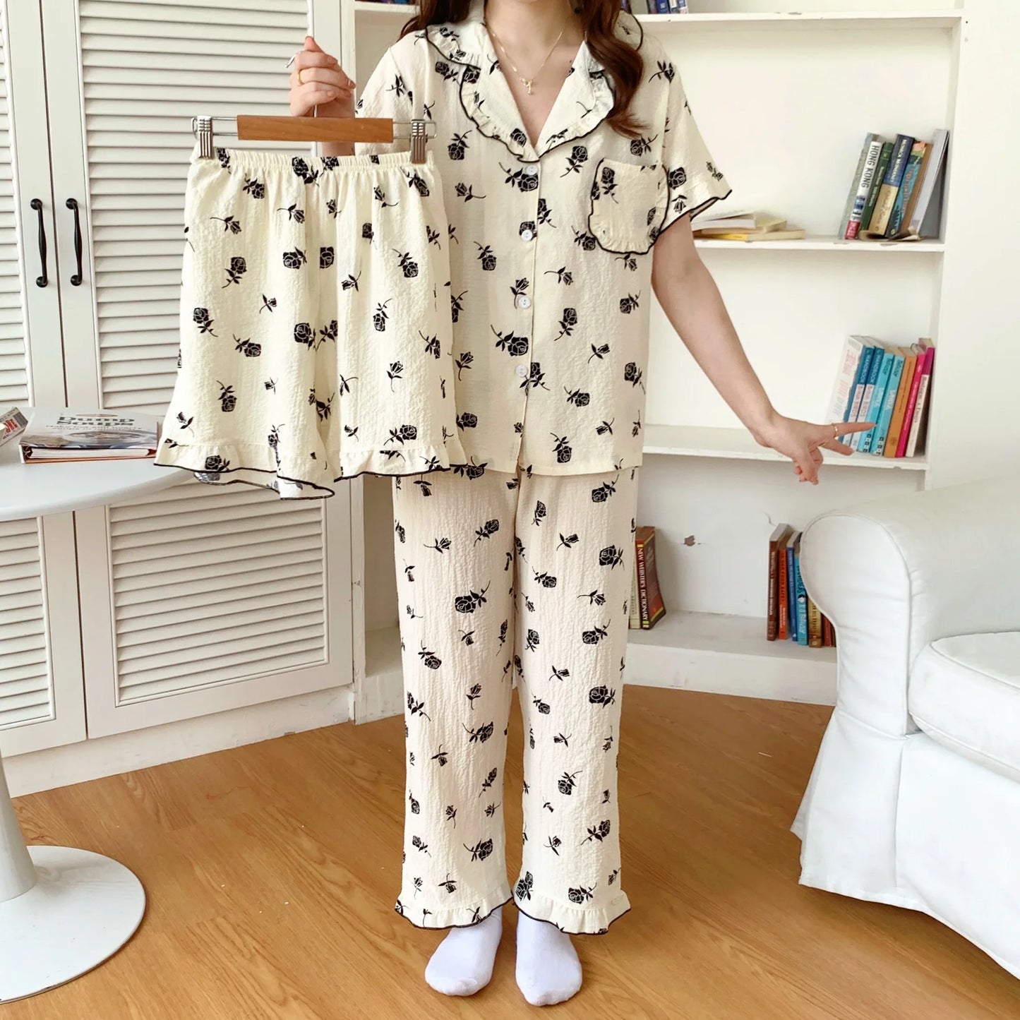 qgtao Pajamas Women's Bubble Cotton Three Piece Cardigan Short Sleeve Long Pants Shorts Fashion Simple Cute Printed Home Furnishing Sleepwear