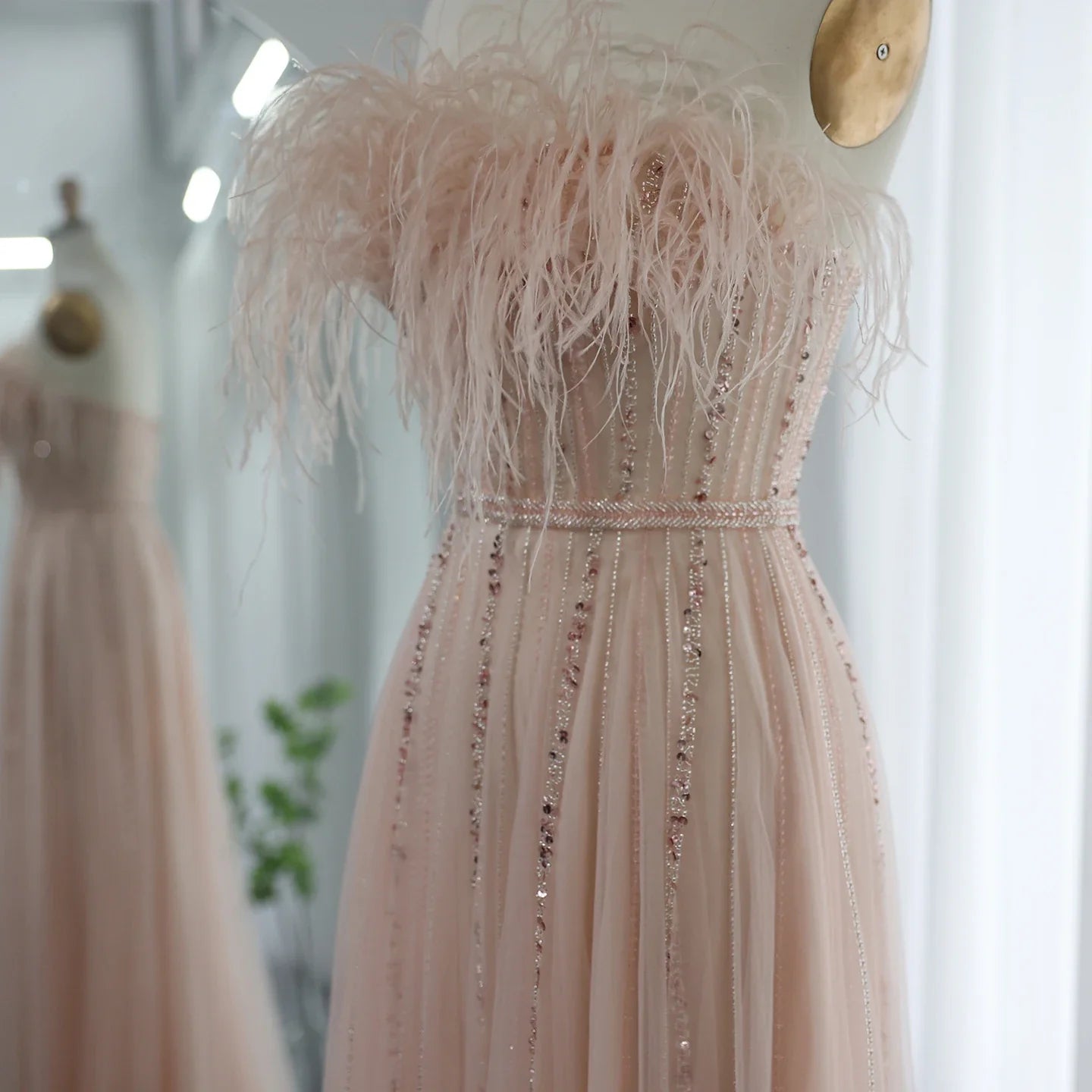 Luxury Blush Pink Feathers Dubai Evening Dress for Women Wedding Party Arabic Long Elegant Formal Prom Dresses