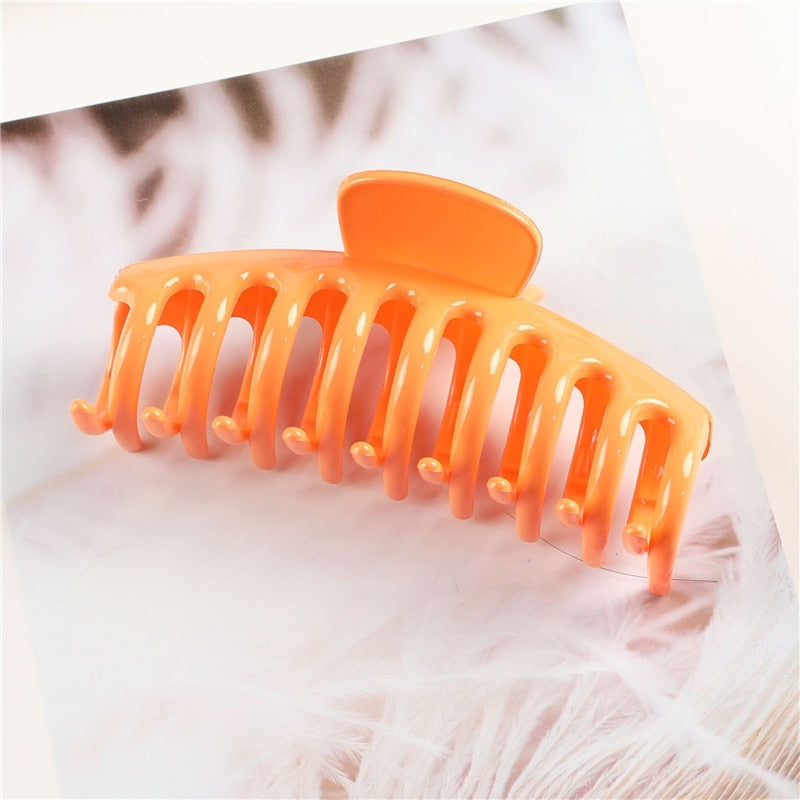 2022 Korean Solid Color Large Hair Claw Clips Fashion Matte Hair Claws Hairpin Women Girls Barrette Hair Accessories