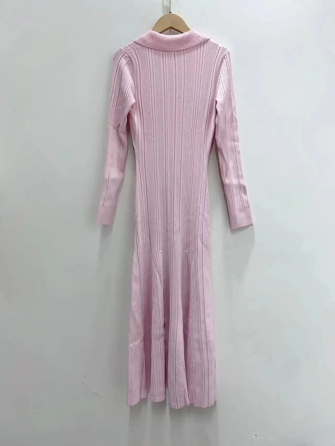 qgtao Puff Sleeve V-neck Knitted Dress 2023 spring pink New Commuter Midi Skirt High Waist Slim Fit Sexy Dresses