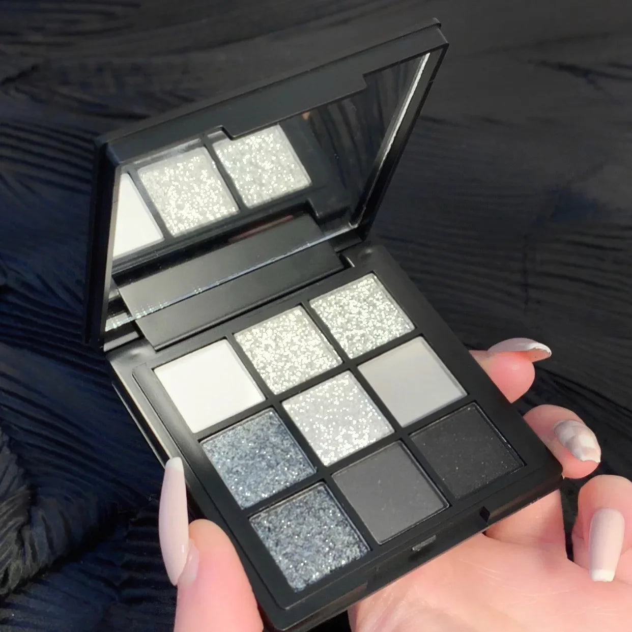 qgtao  -  9 Color Smokey Shimmer Eyeshadow Matte Glitter Palette Sequin Eye Shadow Makeup Palette Cool Toned Gray Black Eye Pigment Palett