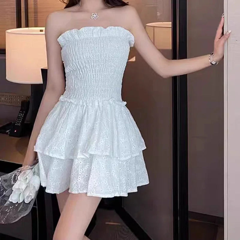 qgtao White Lace Strapless Mini Dress Sweet Sexy Backless Girdle Waist Ruffle Casual Slim Dresses Party Vacation Short Dress