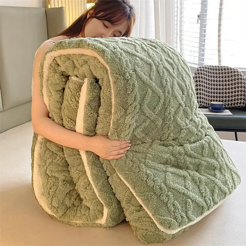 Yeknu Soft Super Thick Winter Warm Blanket Artificial Lamb Cashmere Weighted Blankets for Beds Cozy Thicker Warmth Quilt Comforter