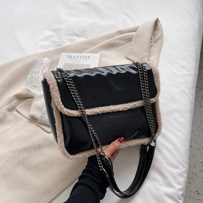 qgtao Autumn Winter Large Capacity Plush Tote Bag Lady 2023 New Fashion Chain Shoulder Bag Splice Patent Leather Texture Commuter Pack