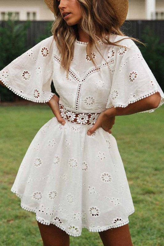 qgtao O-Neck White Lace Mini Dress